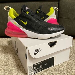 Nike Air Max 270 - Black/Cyber Pink (EUC)